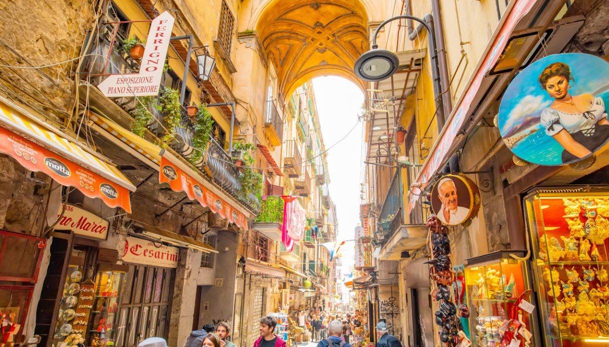 La Magia dell’Epifania a Napoli: Dove Incontrare la Befana