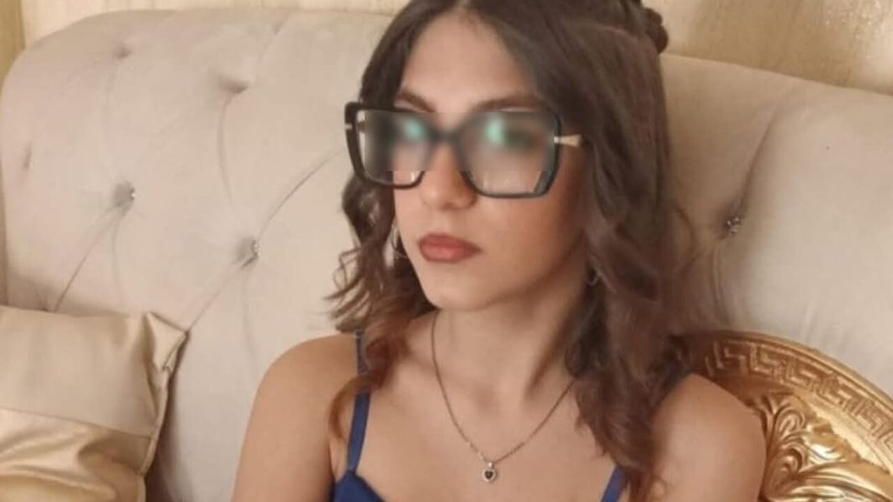 Il corpo di Martina Carbonaro, 14 anni, è stato rinvenuto in una struttura dismessa nel campo Moccia. I sospetti si concentrano sull’ex fidanzato.