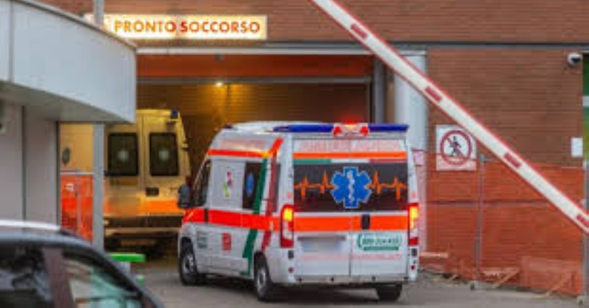 Rifiuta di servirgli da bere: cliente dà fuoco al barista 40enne