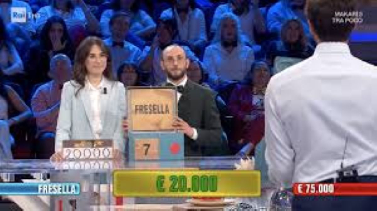 “Affari Tuoi”, Michele cambia pacco tre volte e vince 20mila euro, partita ad alta tensione